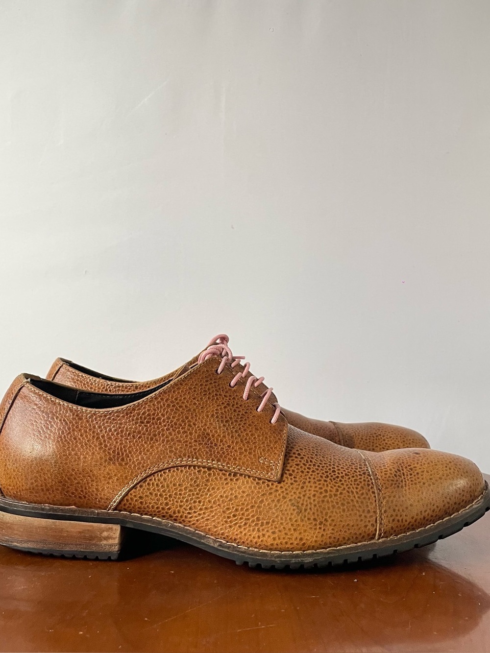 Cole Haan men's tan pebbled leather cap-toe shoes | US 10